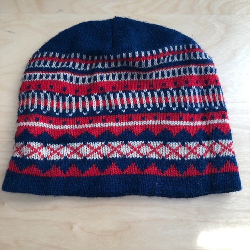 Vintage Ski Cap Beanie Unisex One Size Red Blue & Tan Nordic Fair Isle